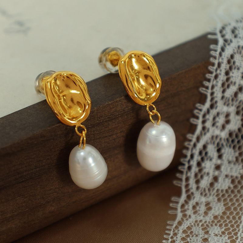 1 Pair Elegant Vintage Style Irregular Color Block Plating Inlay Titanium Steel Freshwater Pearl 18k Gold Plated Drop Earrings