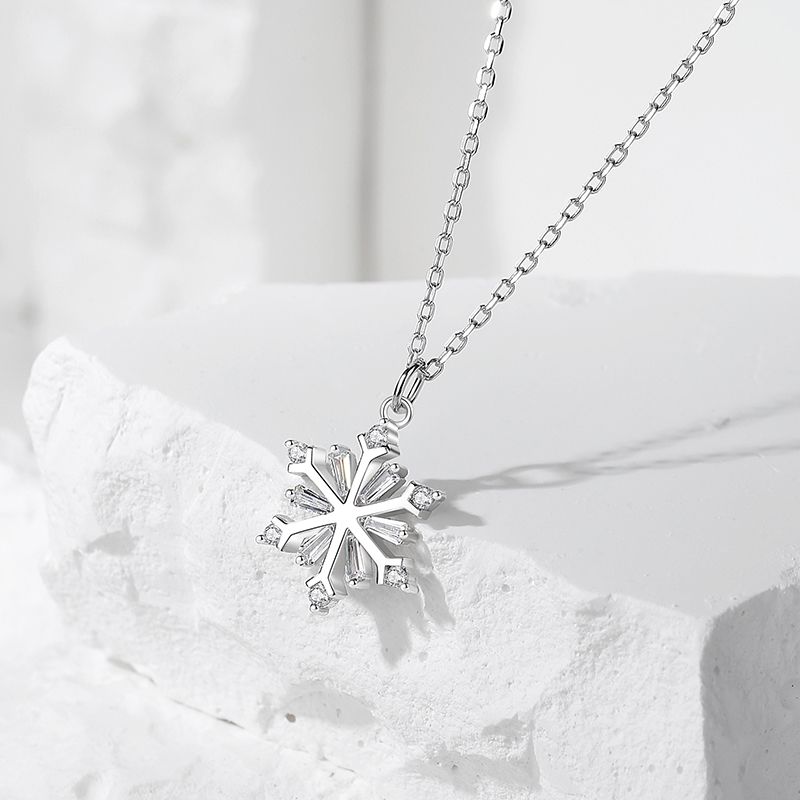Elegant Simple Style Snowflake Sterling Silver Plating Inlay Zircon Pendant Necklace