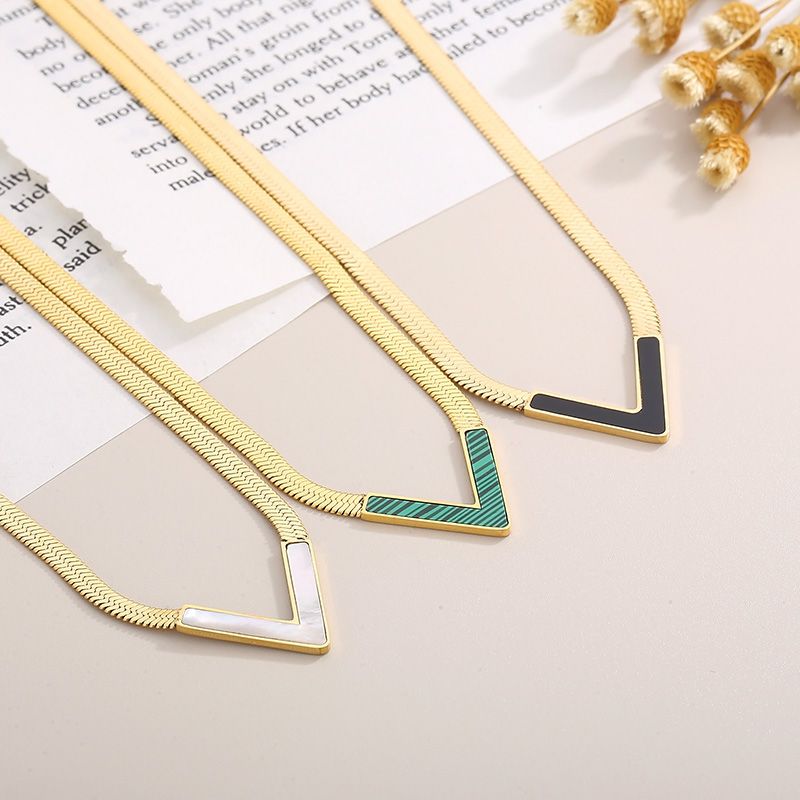 Stainless Steel 18K Gold Plated Simple Style Letter Acrylic Pendant Necklace