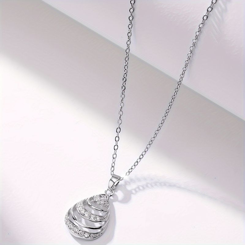 Elegant Solid Color Copper Plating Hollow Out White Gold Plated Pendant Necklace