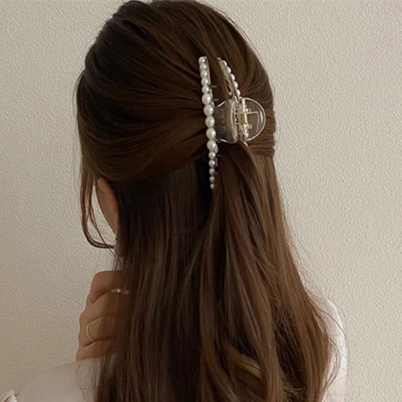 Women's Cute Simple Style Geometric Plastic Hair Claws