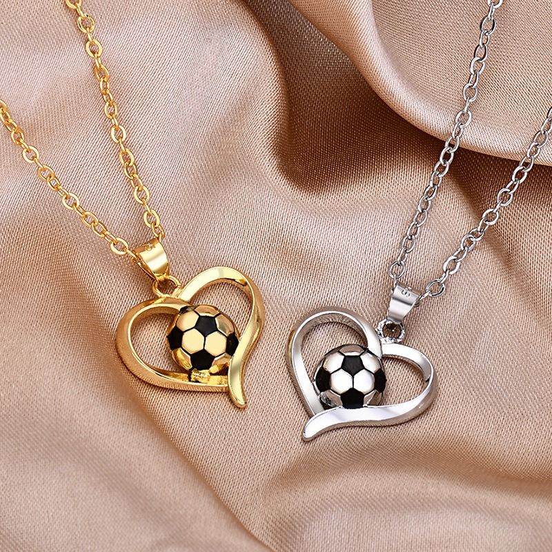 Einfacher Stil Herzform Football Sterling Silber Überzug Vergoldet Versilbert Halskette Mit Anhänger