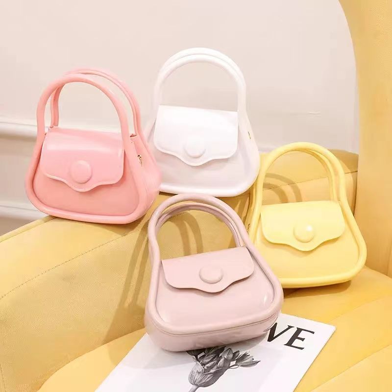 Women's Pvc Solid Color Cute Shell Flip Cover Jelly Bag