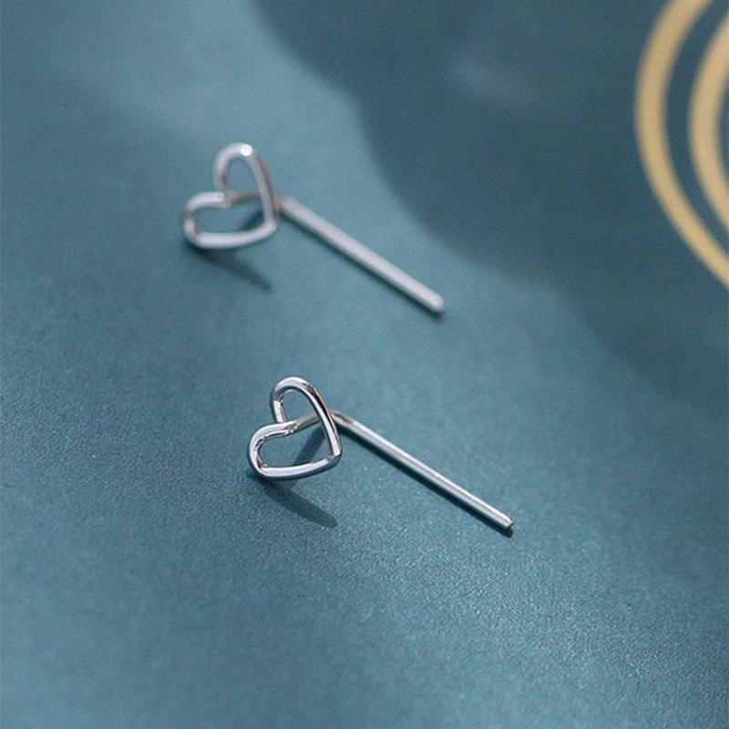 1 Pair Simple Style Heart Shape Plating Sterling Silver Silver Plated Ear Studs