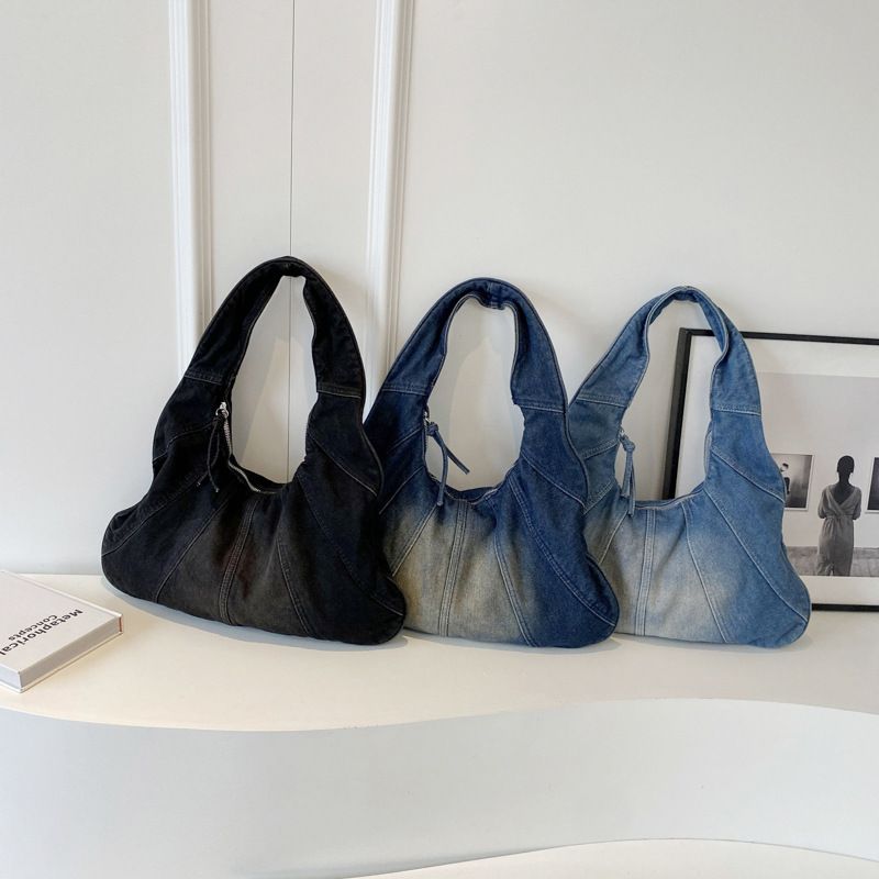 Women's Medium Denim Color Block Streetwear Dumpling Shape Zipper Shoulder Bag