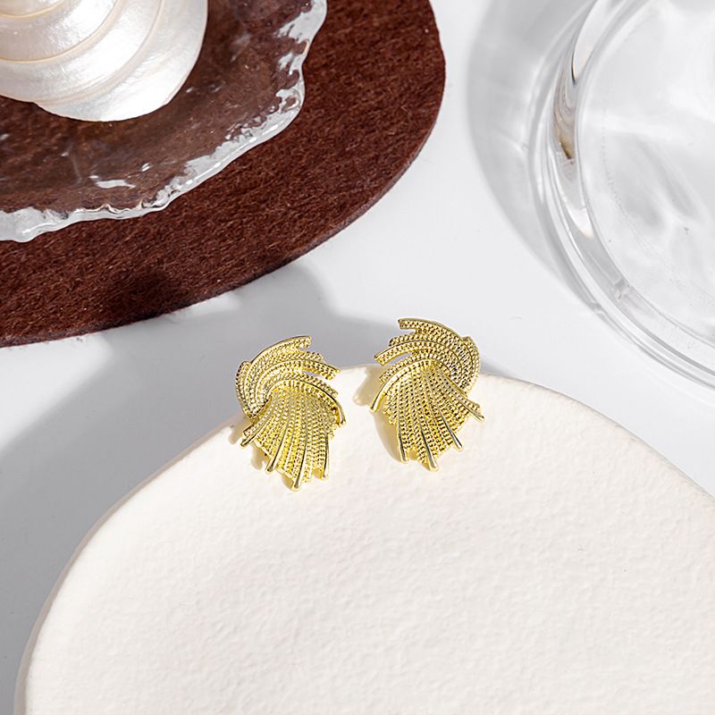 1 Pair Simple Style Irregular Solid Color Alloy Ear Studs