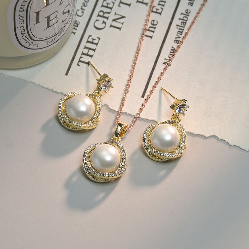 Luxurious Simple Style Round Brass Plating Inlay Pearl Zircon 18k Gold Plated Earrings Necklace