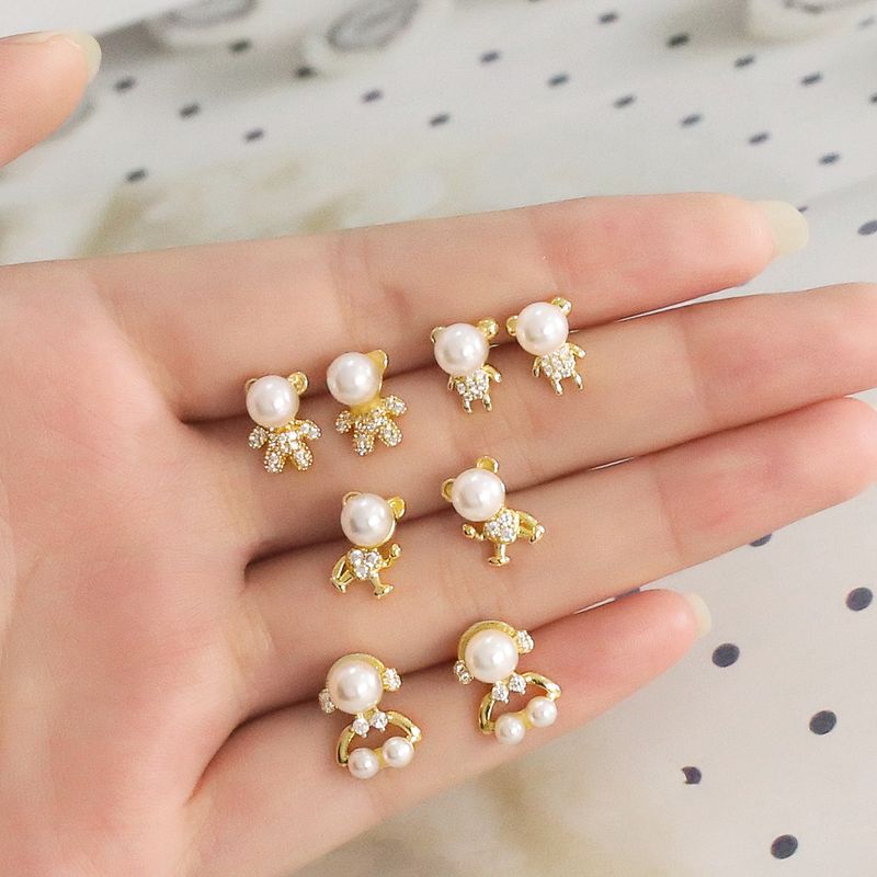 1 Pair Modern Style Simple Style Animal Bear Plating Inlay Copper Artificial Pearls Zircon 18k Gold Plated Ear Studs