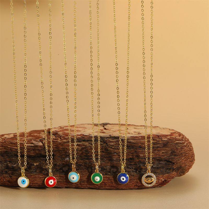 Wholesale Vintage Style Simple Style Round Copper Plating Inlay Zircon Pendant Necklace