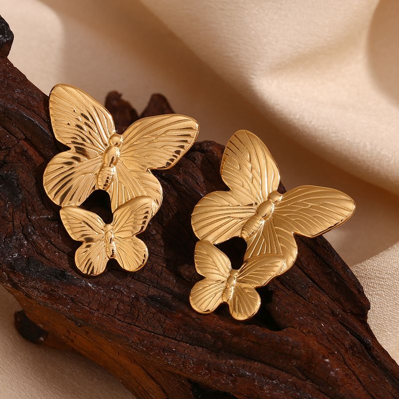 1 Paire Style Vintage Style Classique Papillon Placage Acier Inoxydable Plaqué Or 18k Boucles D'oreilles