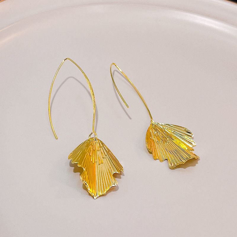 Wholesale Jewelry 1 Pair Vintage Style Ginkgo Leaf Metal Gold Plated Drop Earrings