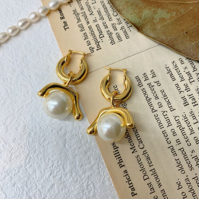 1 Pair Simple Style Solid Color Imitation Pearl Plating Gold Plated Women's Earrings