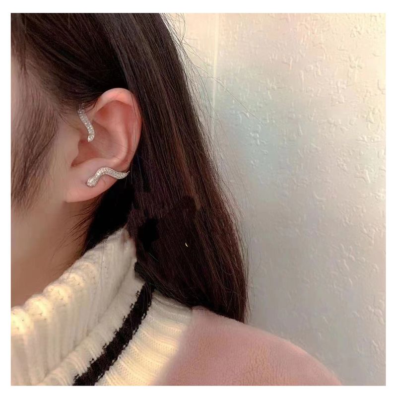 1 Pair Vacation Modern Style Simple Style Snake Alloy Plating Artificial Rhinestones Women's Earrings