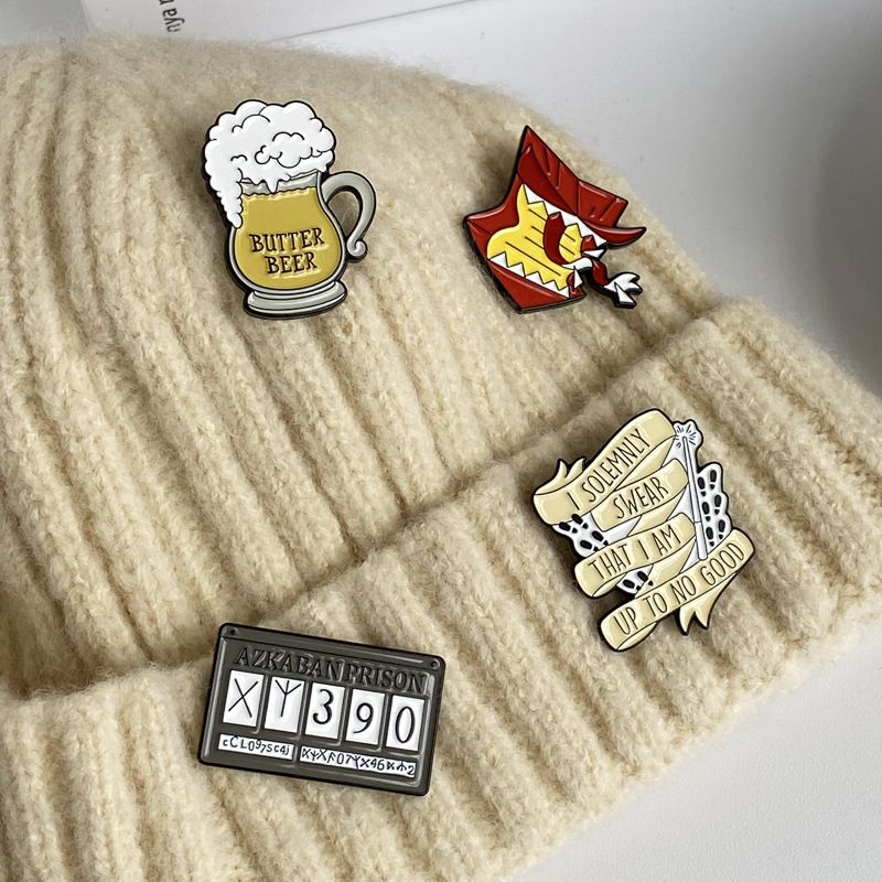 Fashion Beer Letter Alloy Unisex Brooches