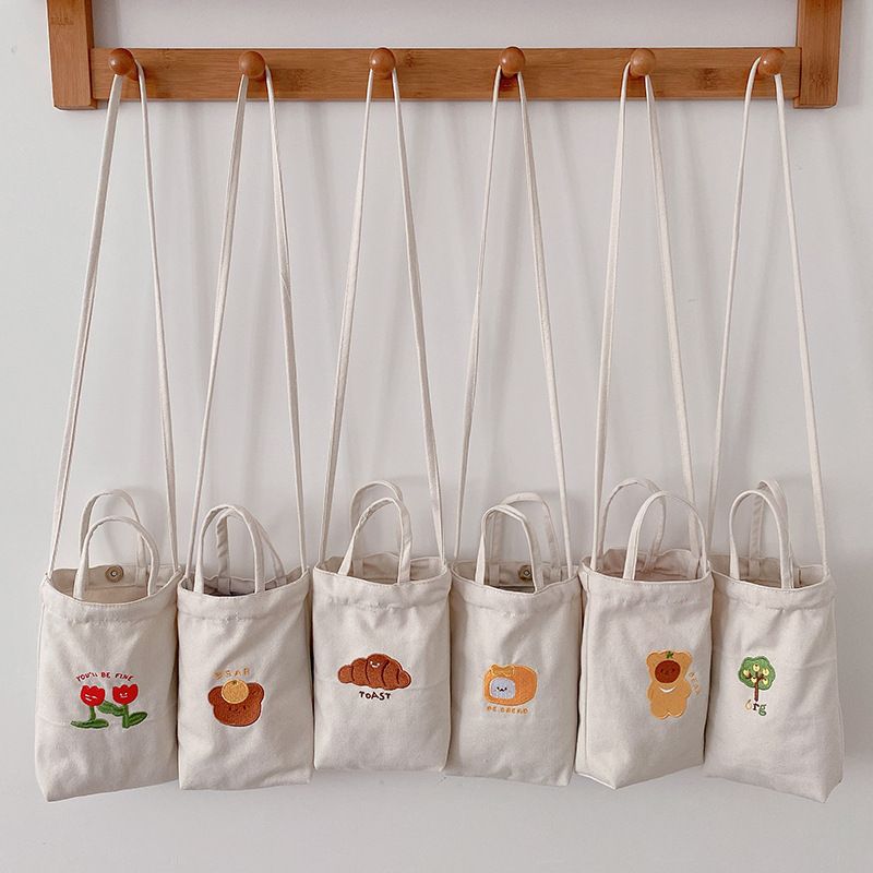 Medium All Seasons Canvas Cartoon Cute Fashion Embroidery Cylindrical Magnetic Buckle Shoulder Bag Canvas Bag