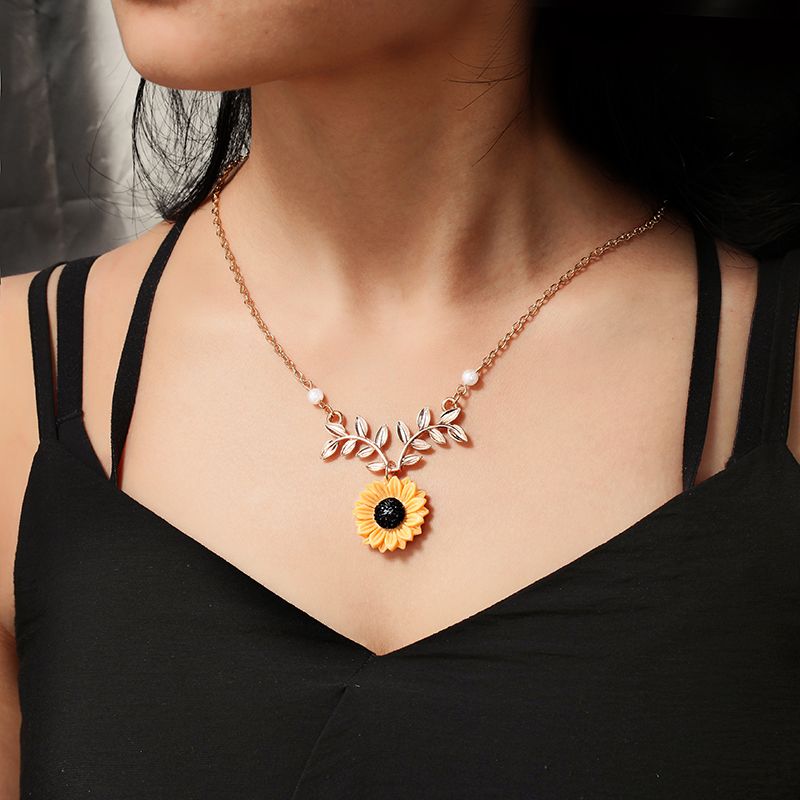 1 Stück Pastoral Sonnenblume Legierung Überzug Künstliche Perlen Frau Halskette