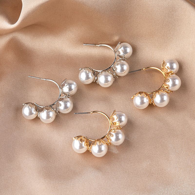 1 Paire Mode Fleur Alliage Placage Perles Artificielles Femmes Boucles D'oreilles
