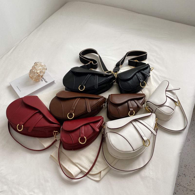 Women's Medium Summer Pu Leather Fashion Saddle Bag