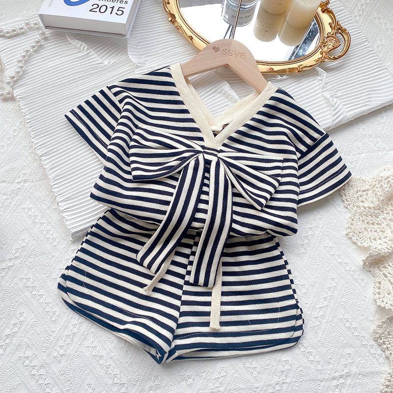 Fashion Stripe Bow Knot Cotton Spandex Polyester Girls Clothing Sets