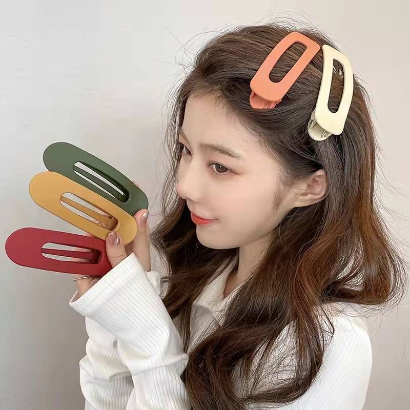 Simple Style Solid Color Plastic Hollow Out Hair Clip 1 Piece