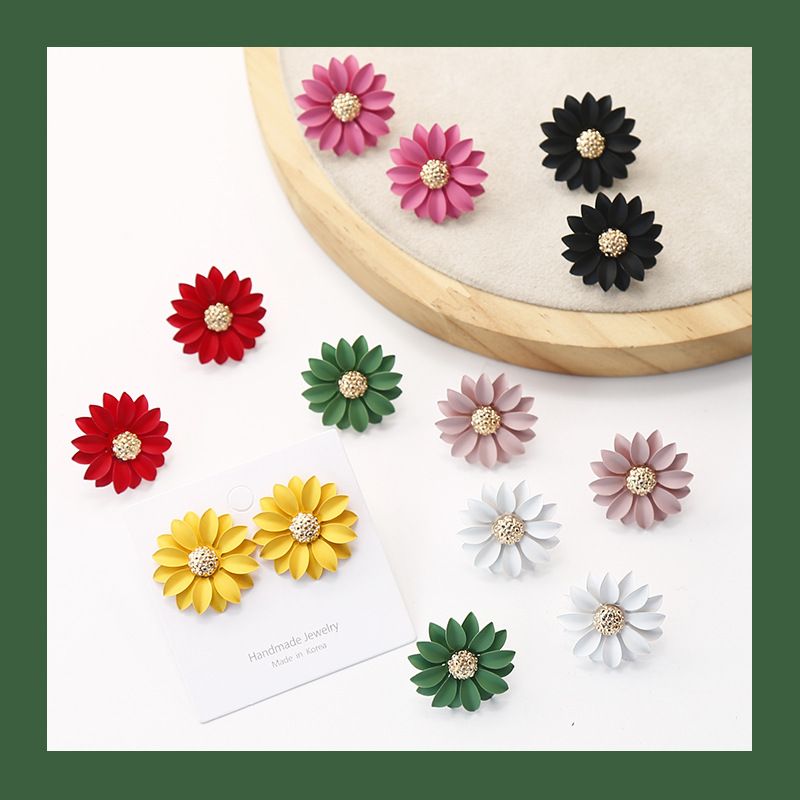 1 Pair Sweet Flower Alloy Women's Ear Studs