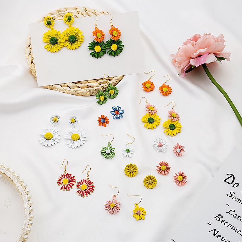1 Pair Of Fashion Floral Plating Stud Earrings For Women