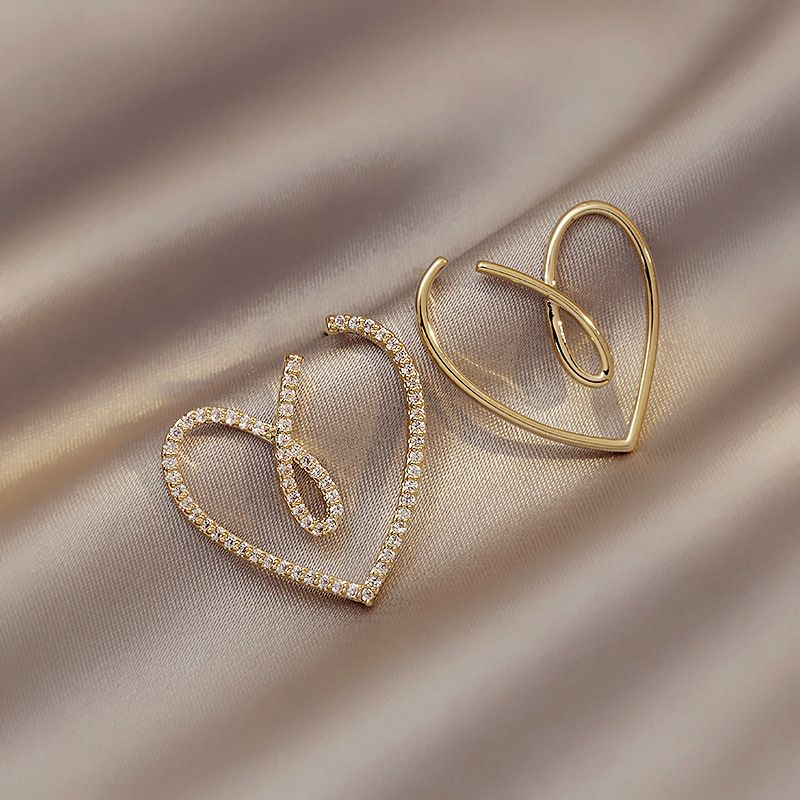 1 Par Moda Forma De Corazón Aleación Asimétrico Ahuecar Embutido Diamantes De Imitación Mujeres Pendientes De Gota