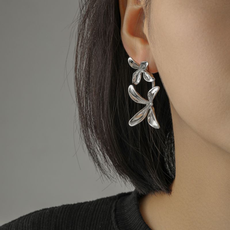 1 Pair Fashion Flower Alloy Asymmetrical Plating Women's Drop Earrings