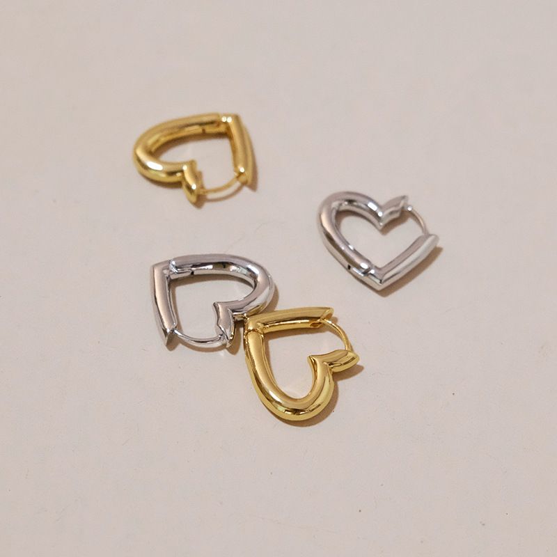 Simple Style Heart Shape Titanium Steel Plating Earrings 1 Pair