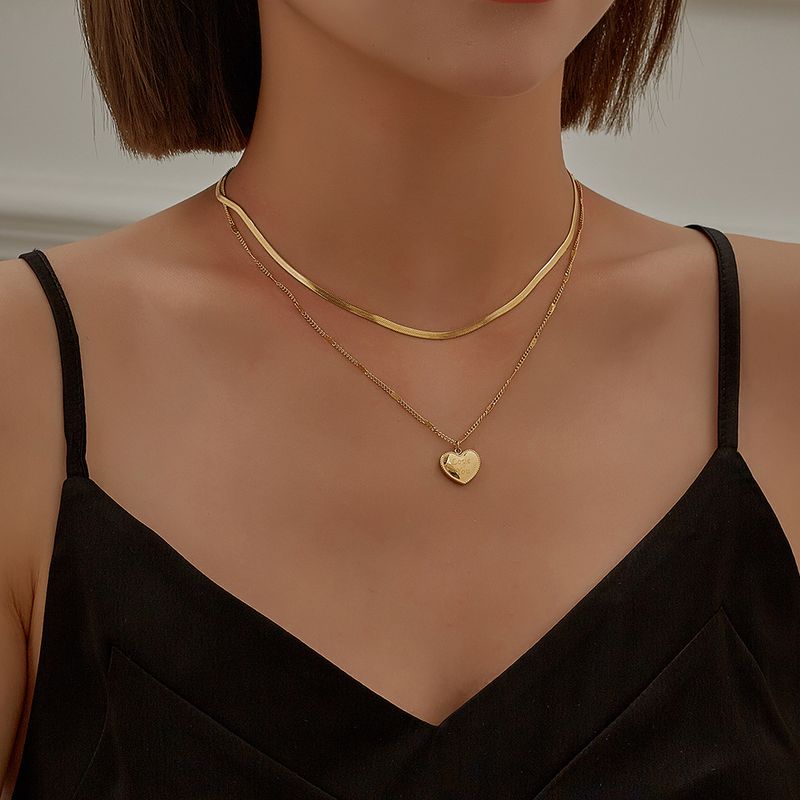 1 Piece Fashion Heart Shape Titanium Steel Layered Necklaces
