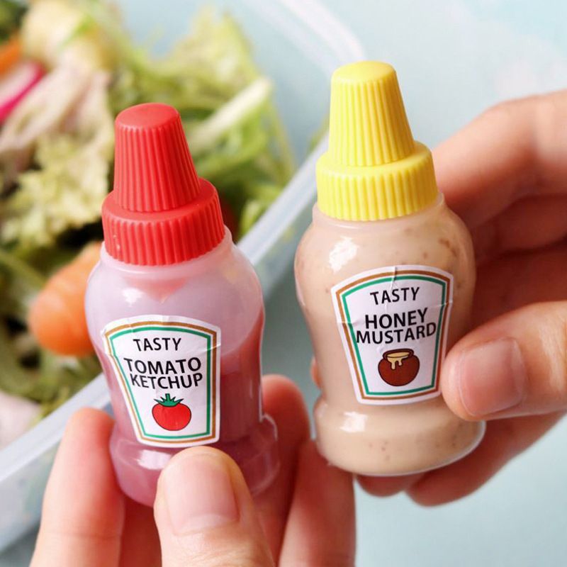 Dos Botellas De Plástico Portátiles Para Salsa De Tomate Y Ensalada Pequeña