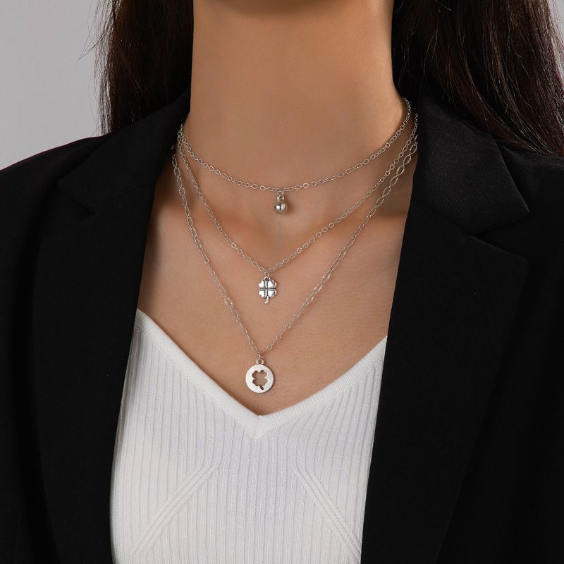 1 Piece Fashion Four Leaf Clover Alloy Women's Layered Necklaces