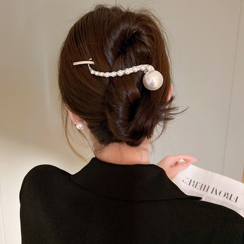 Elegant Fashion Geometric Flower Alloy Plating Inlaid Pearls Artificial Pearls Hair Clip