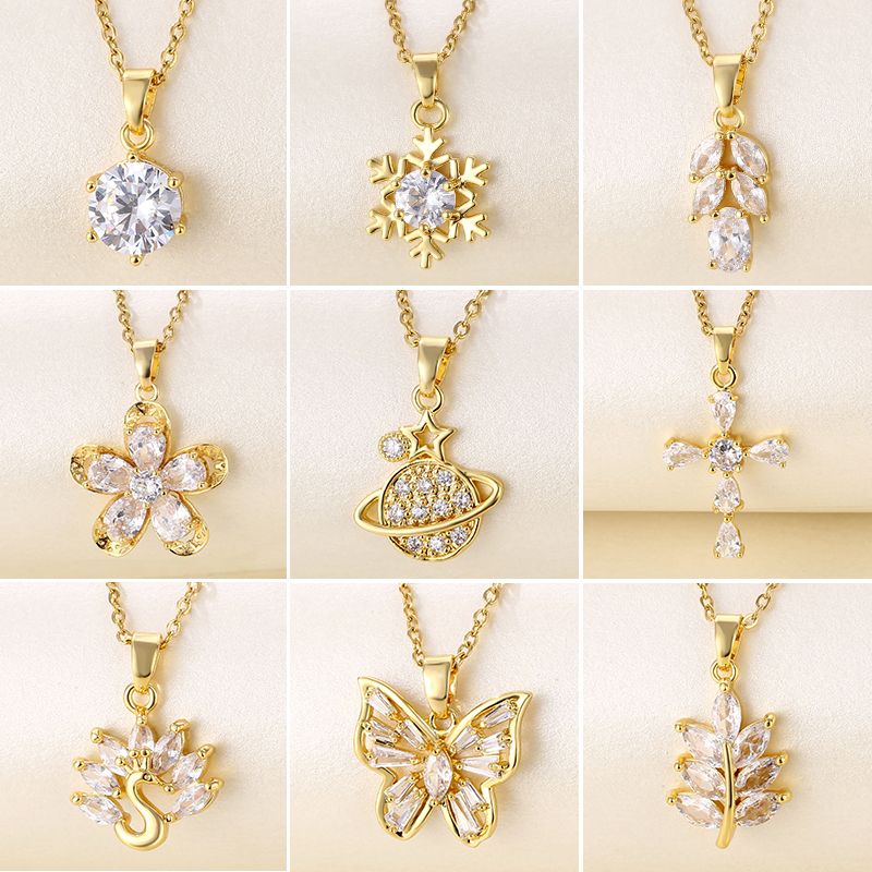 Fashion Round Heart Shape Snowflake Stainless Steel Titanium Steel Plating Inlay Zircon 18k Gold Plated Gold Plated Pendant Necklace