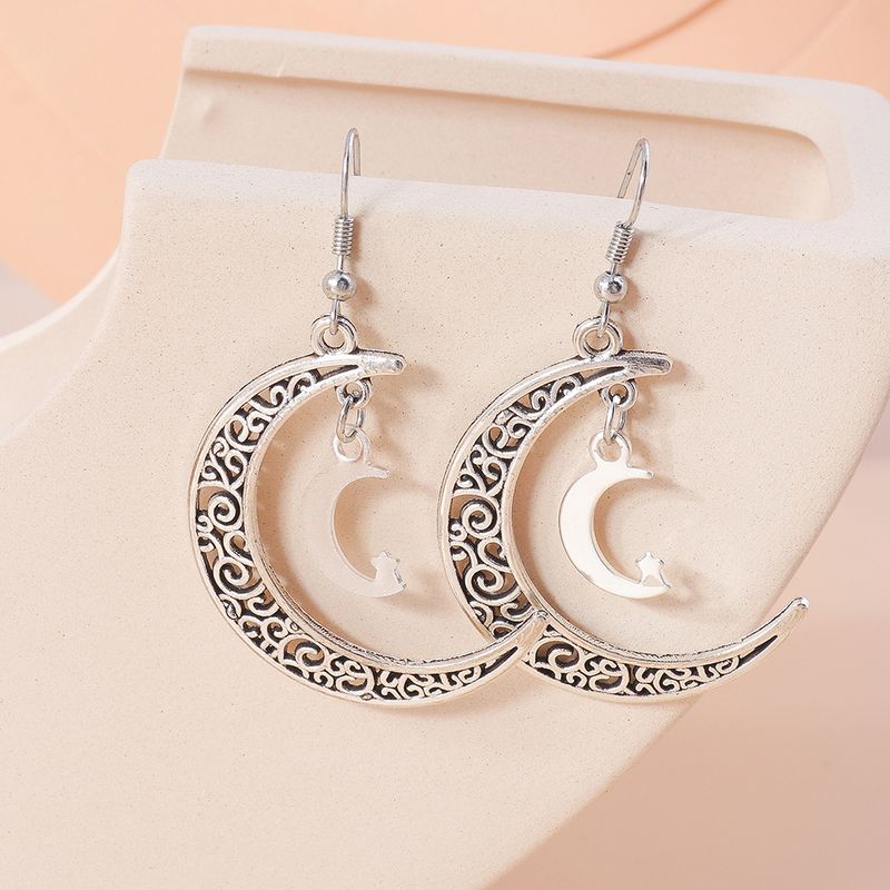 1 Pair Simple Style Moon Alloy Women's Drop Earrings