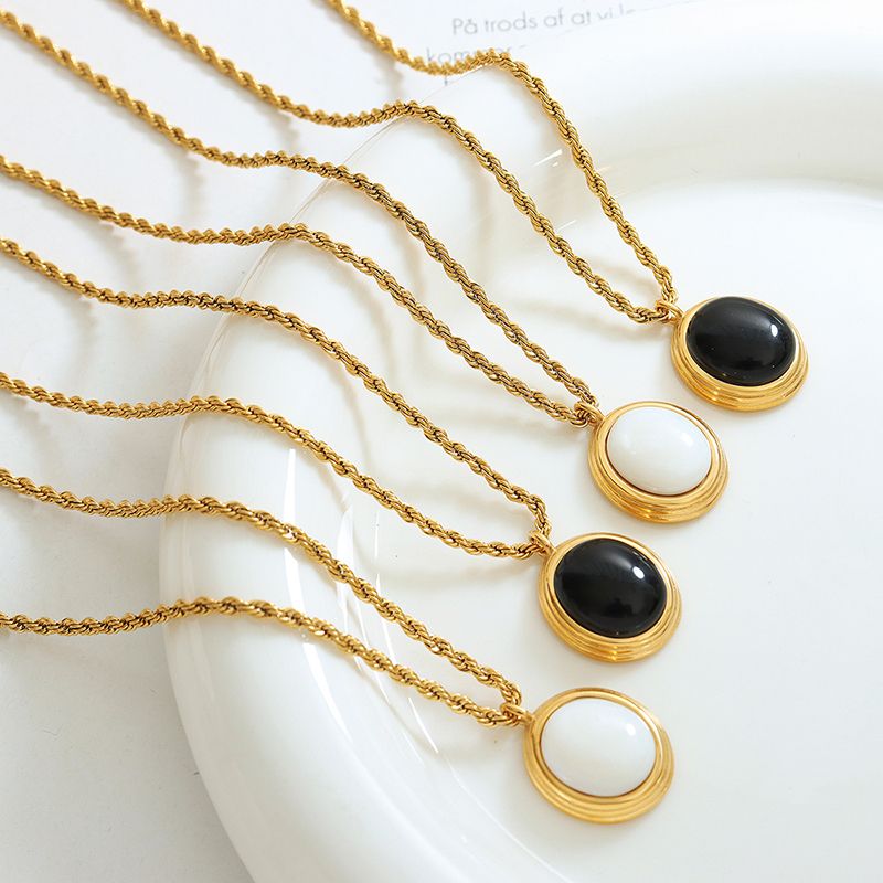 1 Piece French Style Oval Titanium Steel Plating Inlay Artificial Pearls Glass Stone Pendant Necklace
