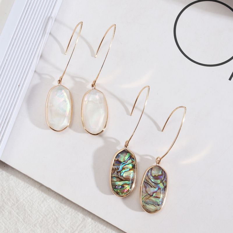 1 Pair Simple Style Solid Color Alloy Shell Patchwork Women's Drop Earrings