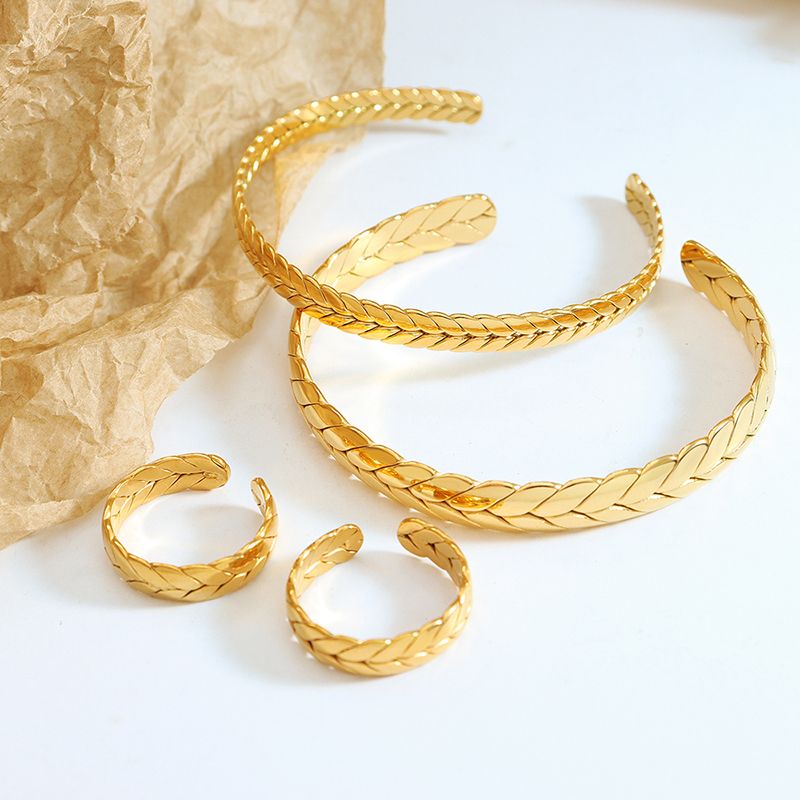 Wholesale 1 Piece Ins Style Grain Titanium Steel 18k Gold Plated Rings Bracelets