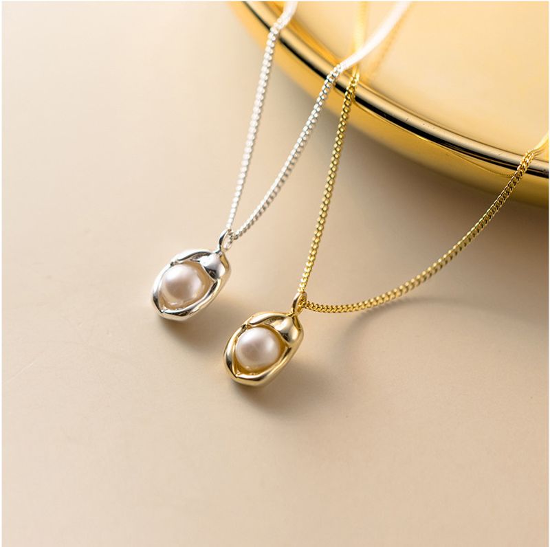 Fashion Simple Style Shell Sterling Silver Plating Inlaid Pearls Artificial Pearls Pendant Necklace