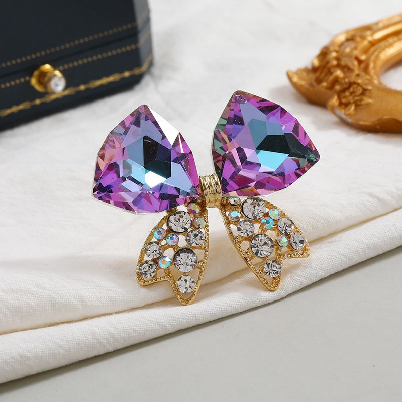 Retro Bow Knot Alloy Plating Artificial Rhinestones Women's Brooches