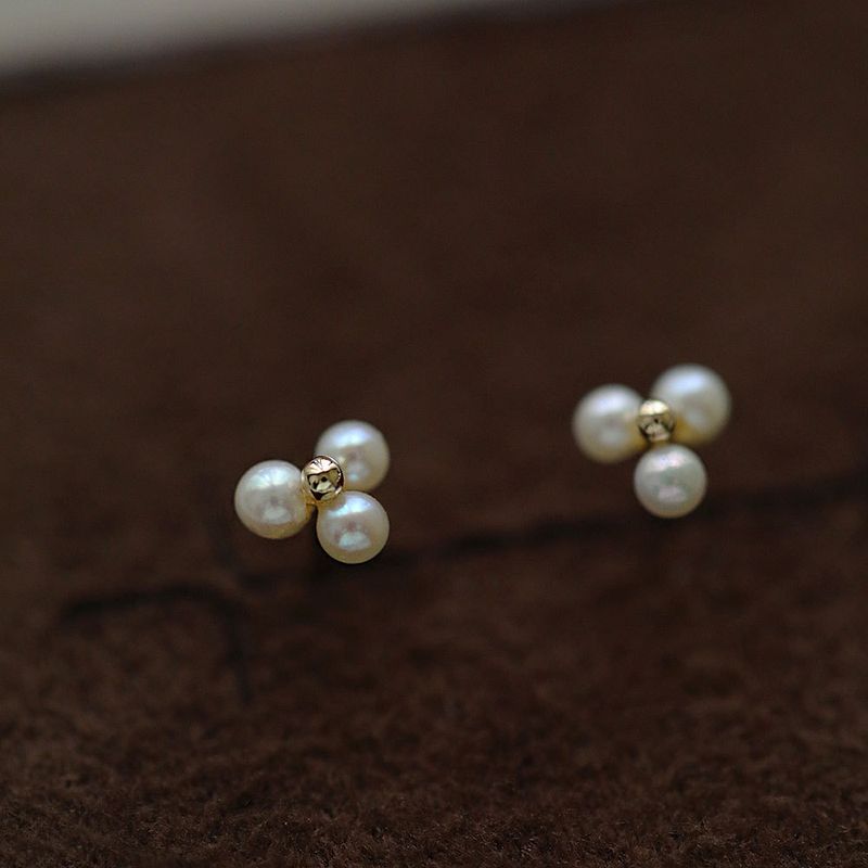 1 Paar Einfacher Stil Blume Sterling Silber Überzug Inlay Künstliche Perlen 14 Karat Vergoldet Ohrstecker