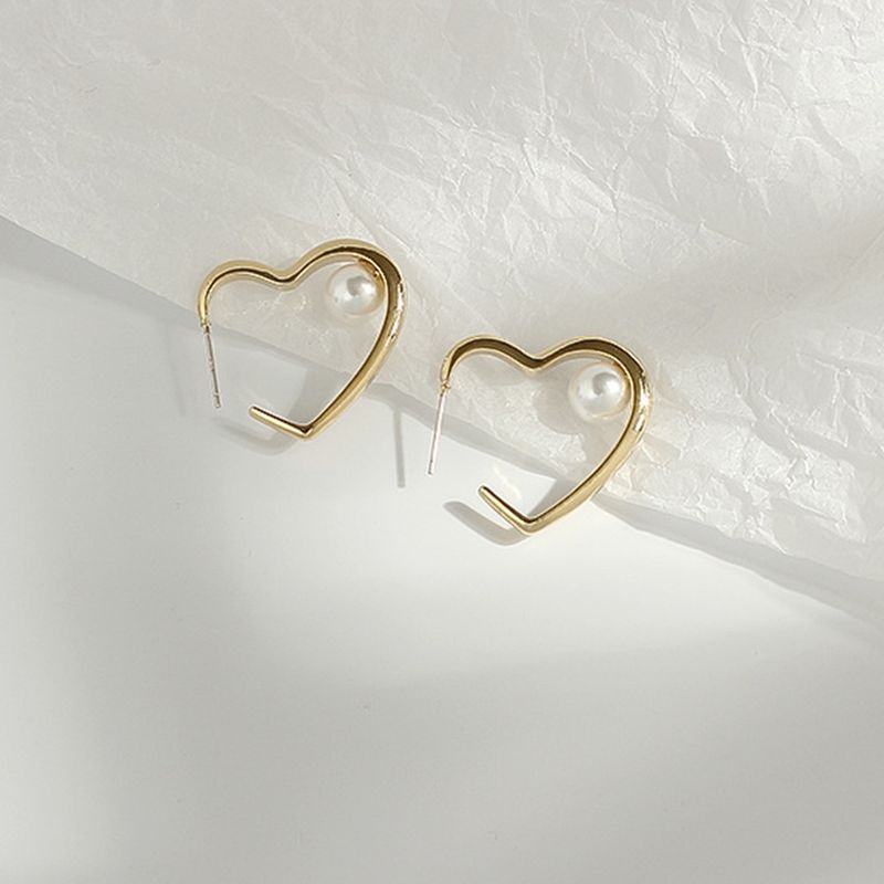 1 Pair Simple Style Heart Shape Plating Inlay Copper Pearl 18k Gold Plated Ear Studs