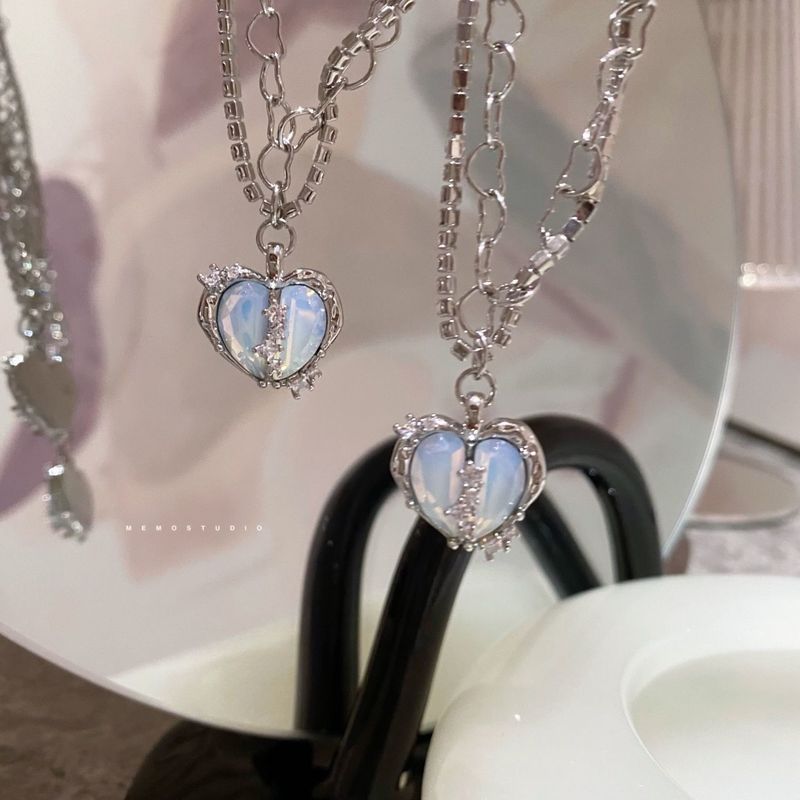 Sweet Heart Shape Butterfly Alloy Inlay Zircon Women's Pendant Necklace