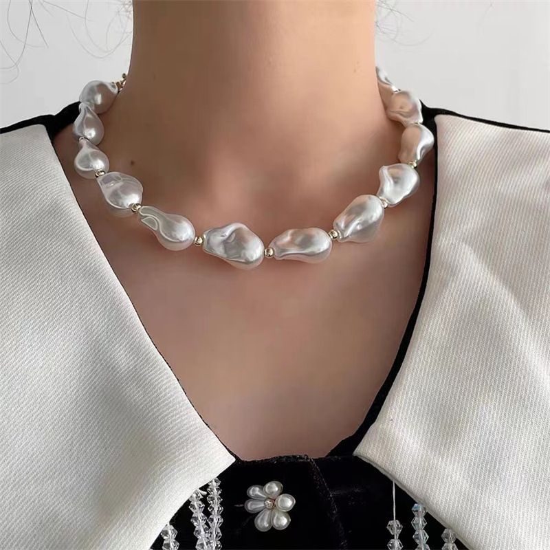 Baroque Style Solid Color Imitation Pearl Titanium Steel Beaded Plating Women's Necklace 1 Piece