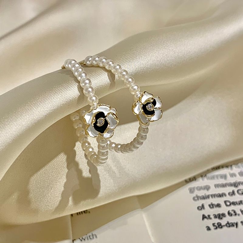 Wholesale Jewelry 1 Pair Modern Style Flower Artificial Pearl Alloy Ear Studs