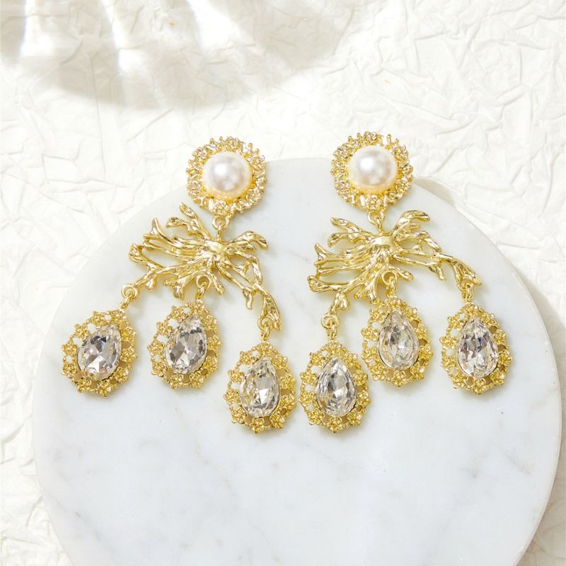 Wholesale Jewelry 1 Pair Retro Water Droplets Alloy Rhinestones Chandelier Earrings