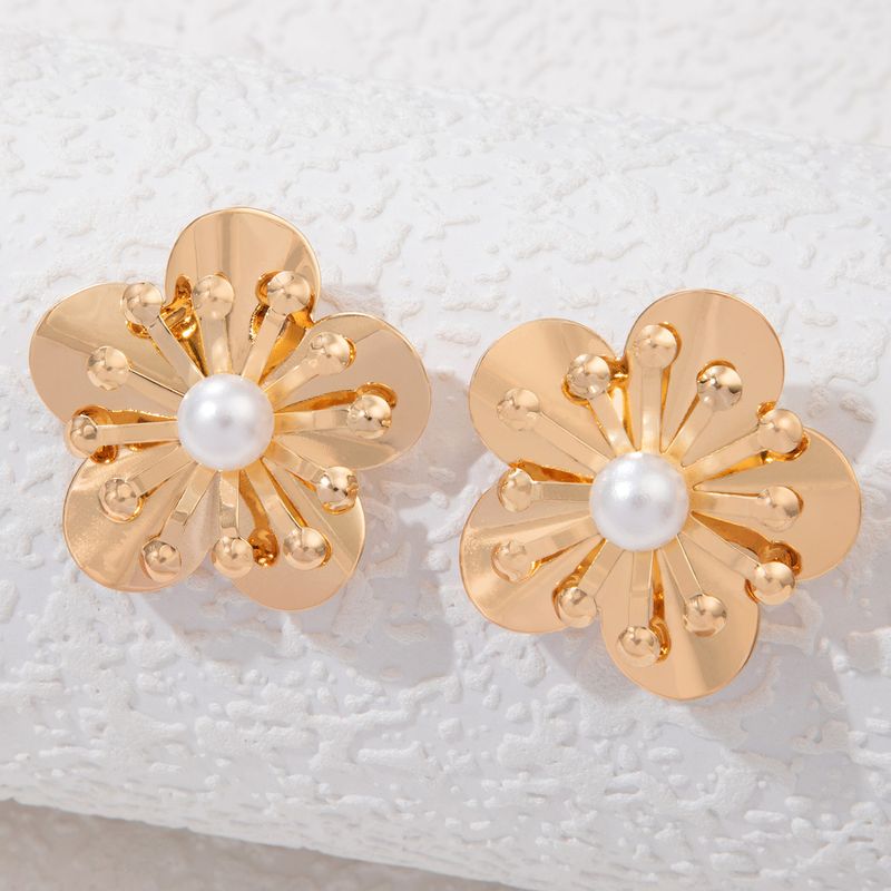 Wholesale Jewelry 1 Pair Sweet Flower Alloy Artificial Pearls Ear Studs