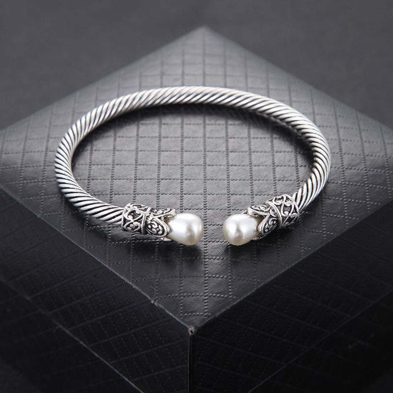 Vintage Style Geometric Alloy Inlay Artificial Pearls Men's Bangle