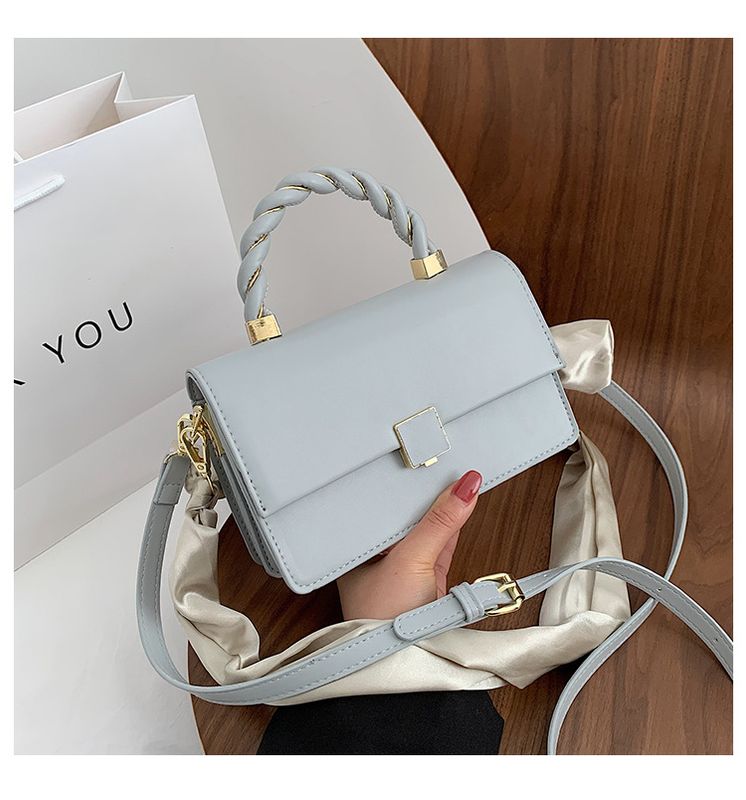 Women's Small All Seasons Pu Leather Solid Color Streetwear Square Lock Clasp Square Bag