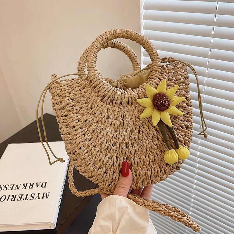 Women's Medium Straw Flower Classic Style Round String Crossbody Bag